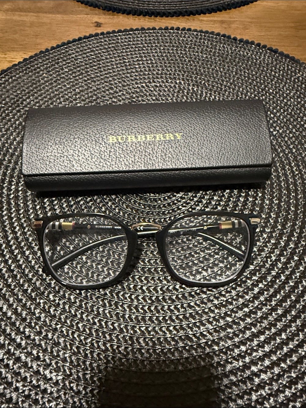 Burberry Glasses & Case